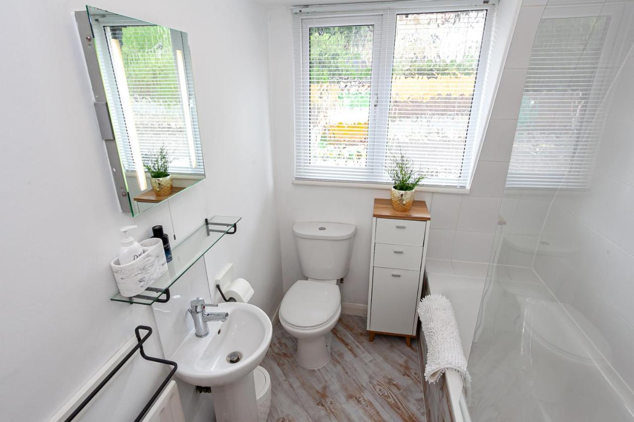 Cosy 2 Bed Apartment - Close To Leeds Centre Exterior foto